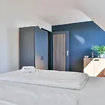 Urban 5th Floor Near Station *