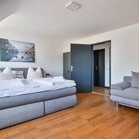 Apartament Urban 5th Floor Near Station